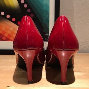 NWT! Red Patent Leather Pumps 👠👠